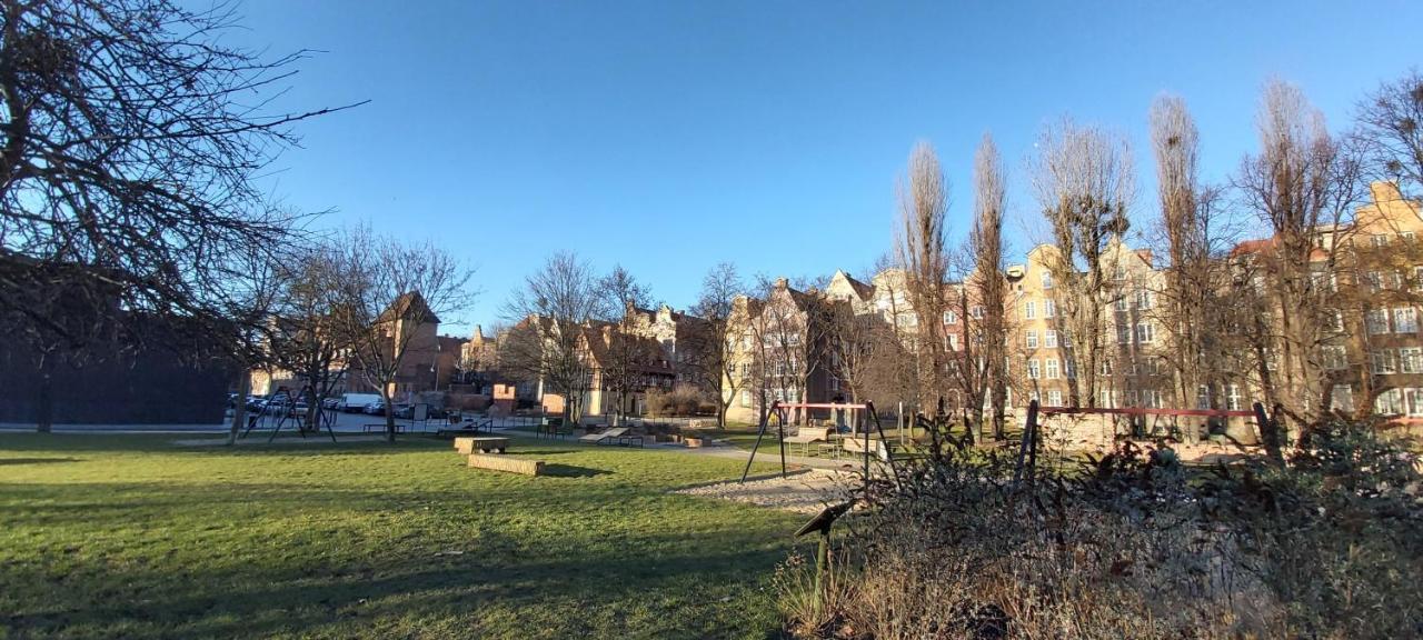 Central Apartments Ogarna Гданск Екстериор снимка
