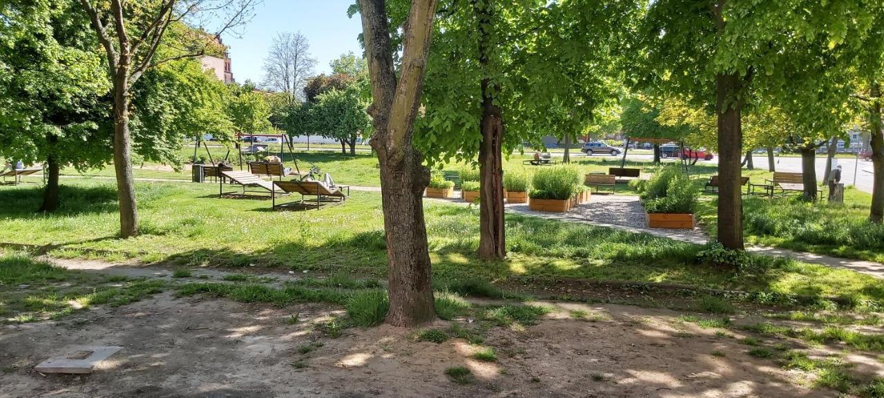 Central Apartments Ogarna Гданск Екстериор снимка