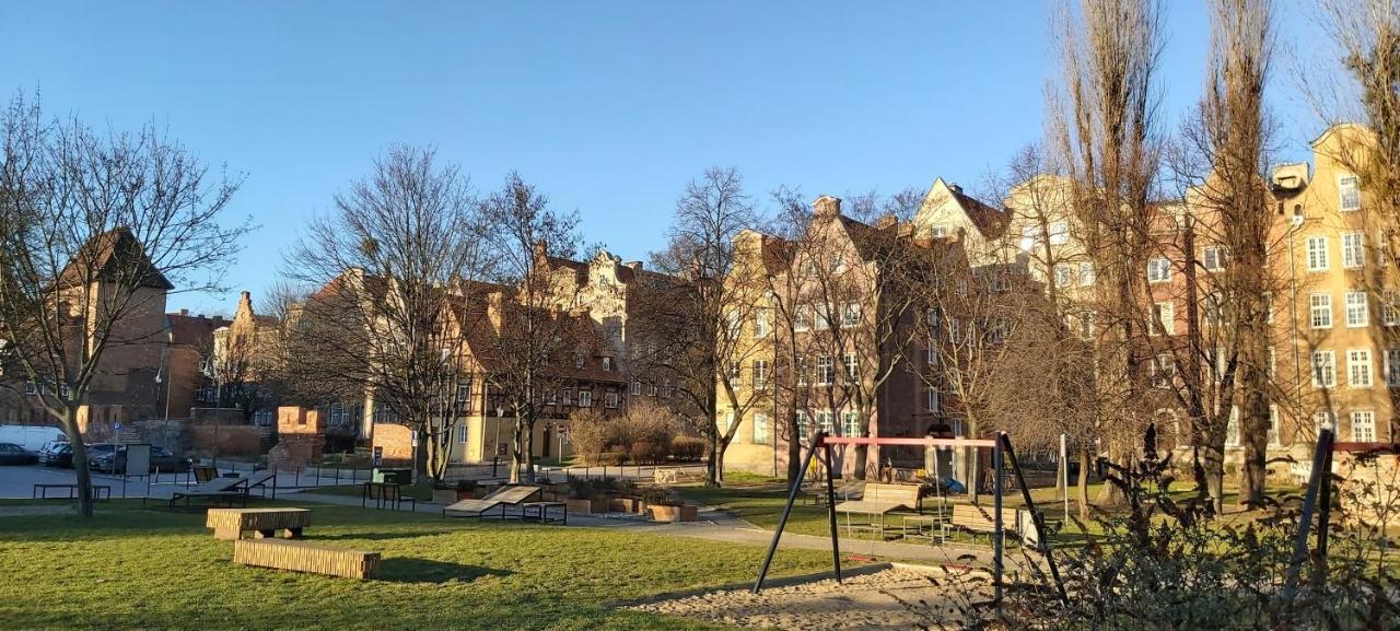 Central Apartments Ogarna Гданск Екстериор снимка